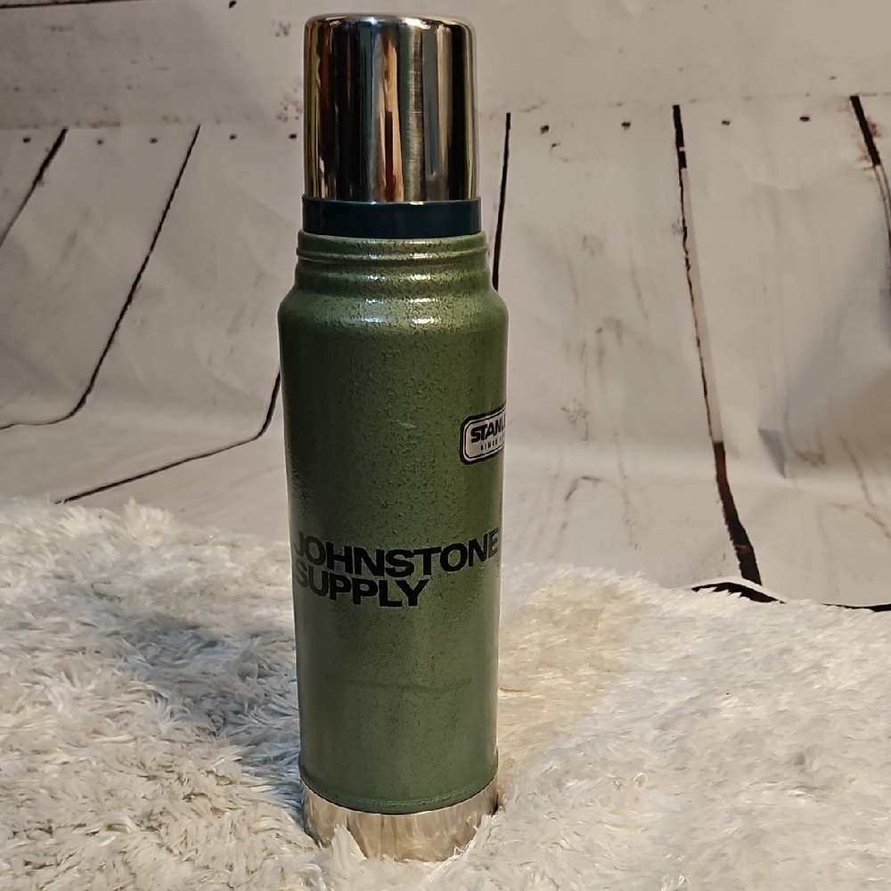 Stanley‎ Classic Legendary Bottle 1.1 Qt Green Johnston Supply Thermos